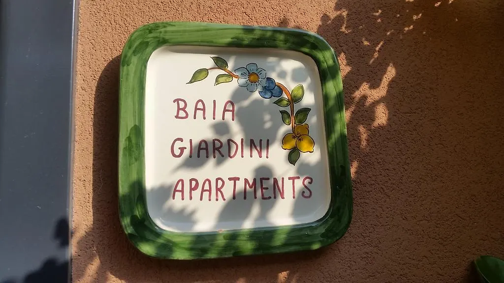 Baia Giardini Apartments Olaszország