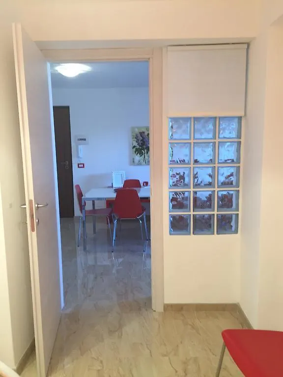 Baia Giardini Apartments
